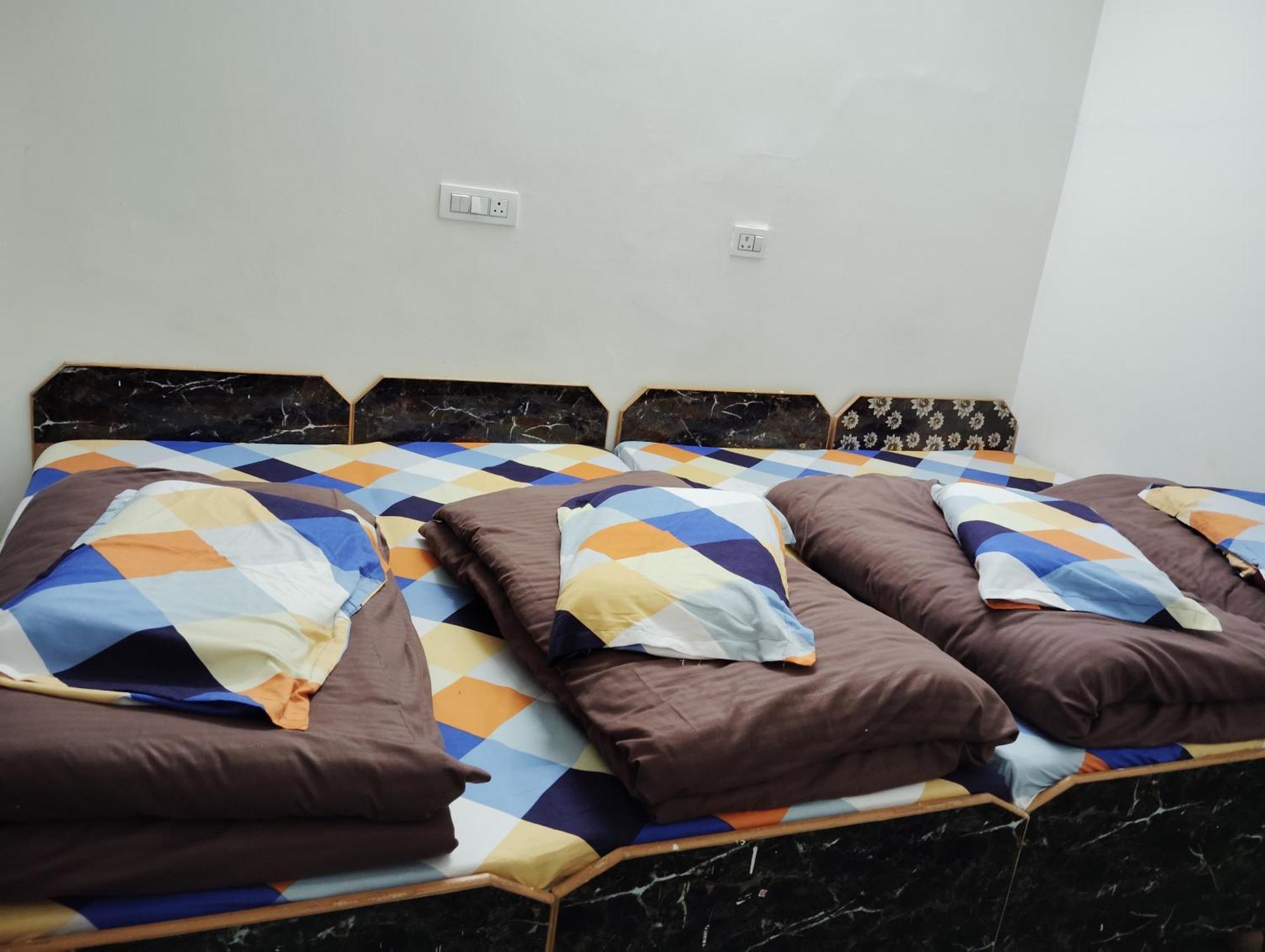 Hotel Narayana Residency Gupta Kashi Экстерьер фото
